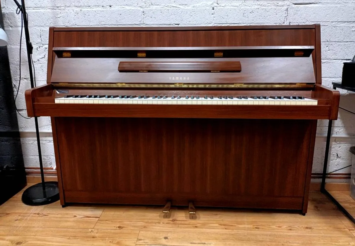 Yamaha (1983) Restored | Mahogany - Image 1