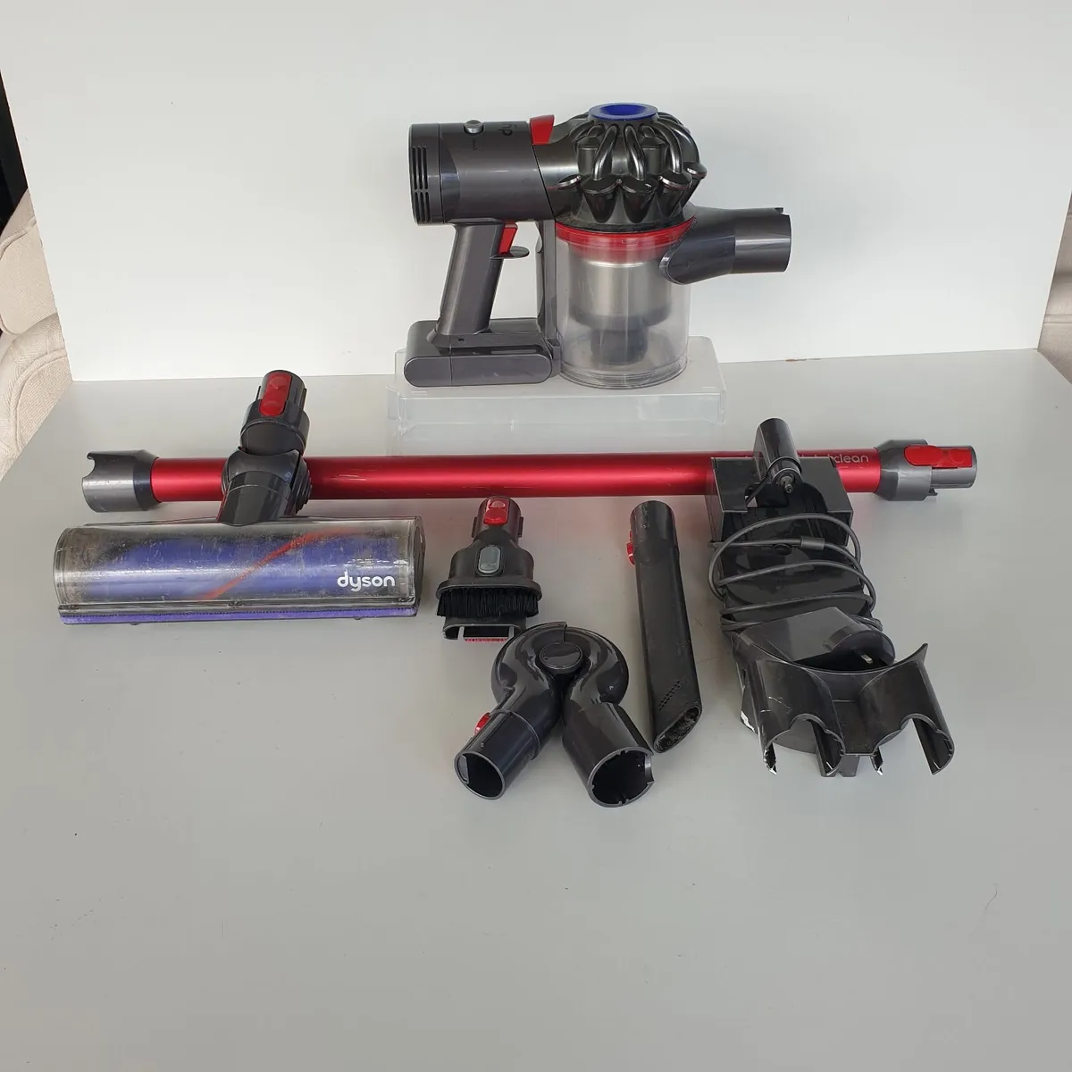 Dyson V7 total clean vacuum cleaner working - Image 1
