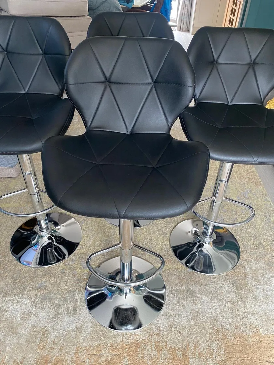 High stools - Image 1