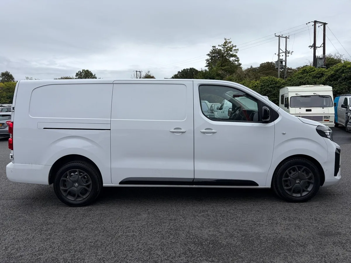 2026 VAUXHALL VIVARO PRO - Image 2