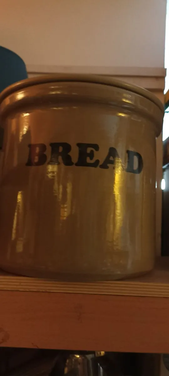 Ceramic Bread Bin - Image 1