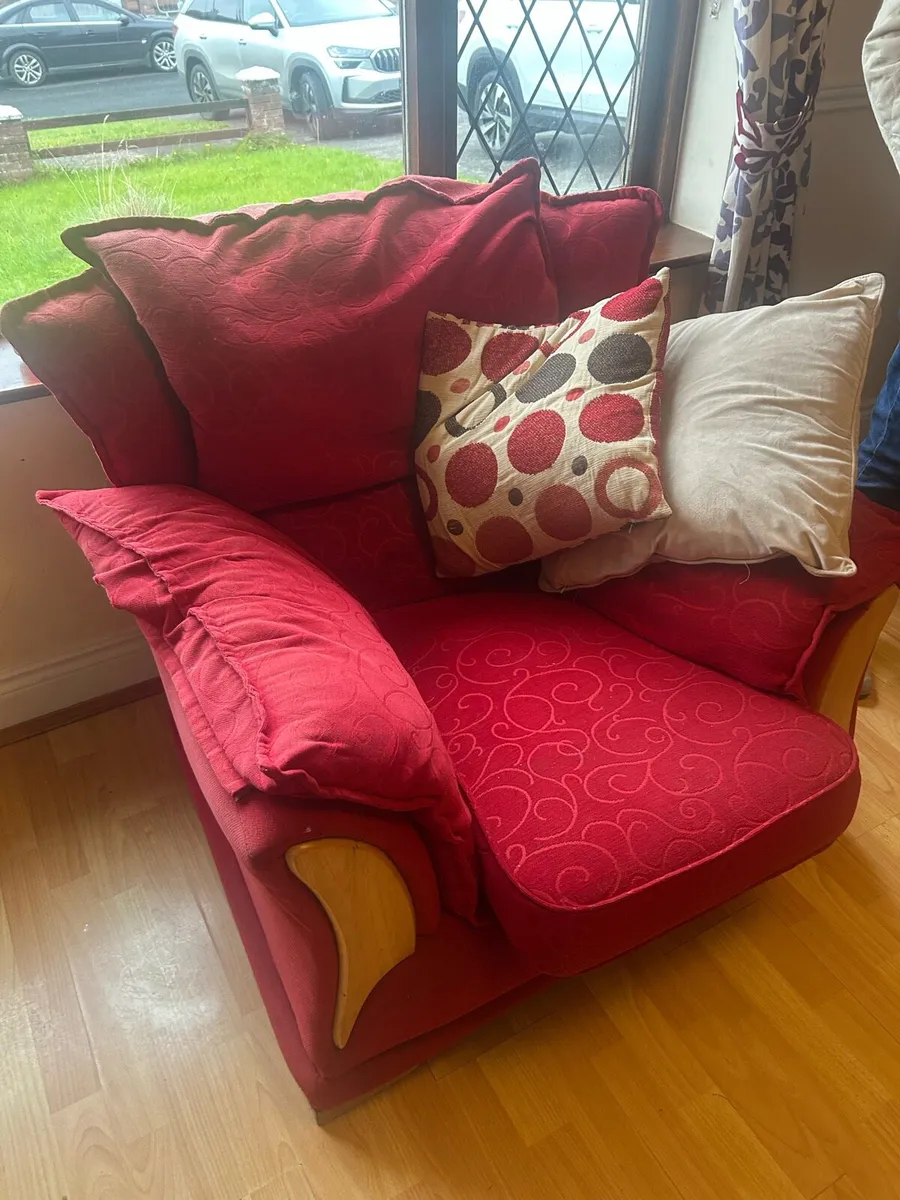 Sofa and arm chairs - Image 1