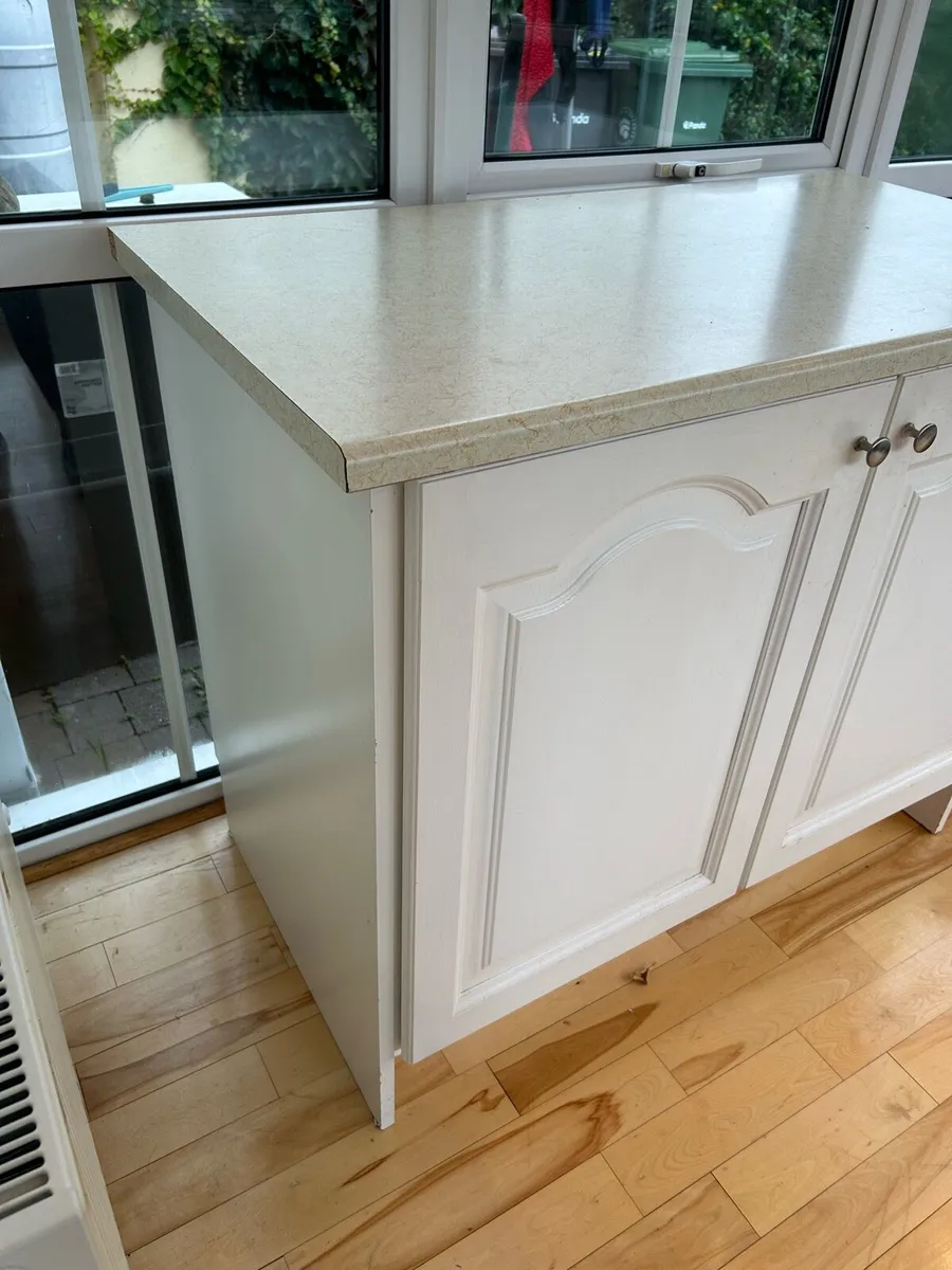 Kitchen cabinet - Image 3