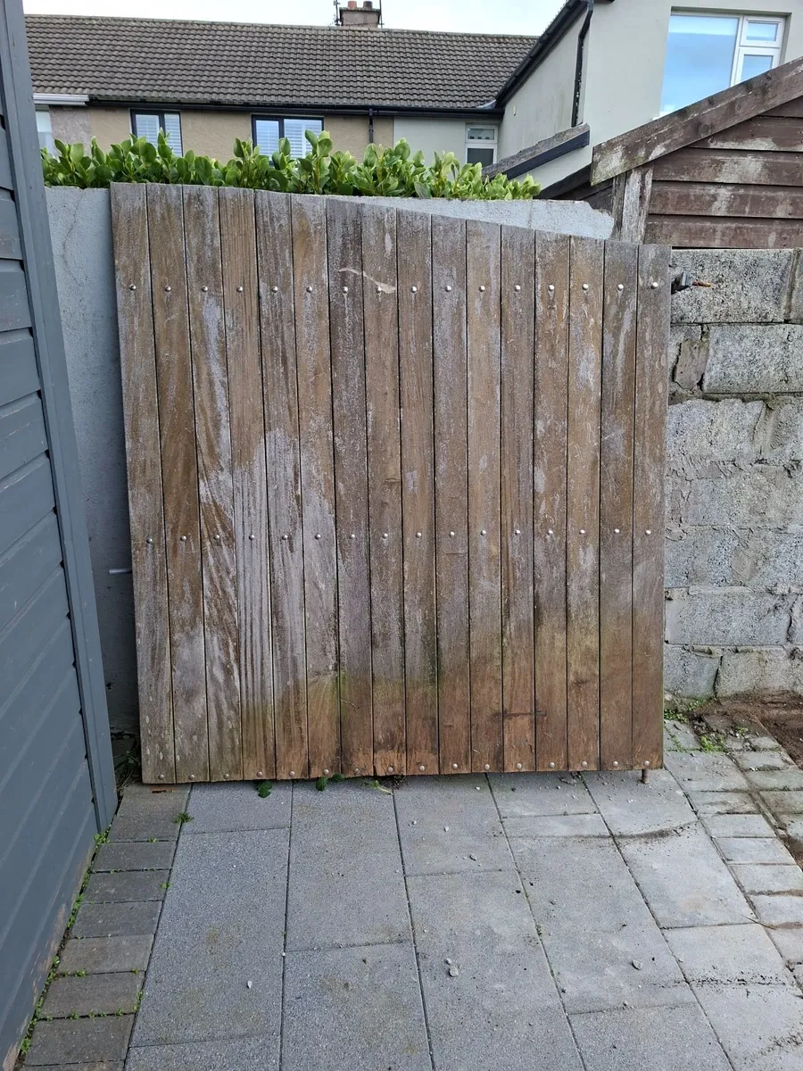 Gate - Image 2