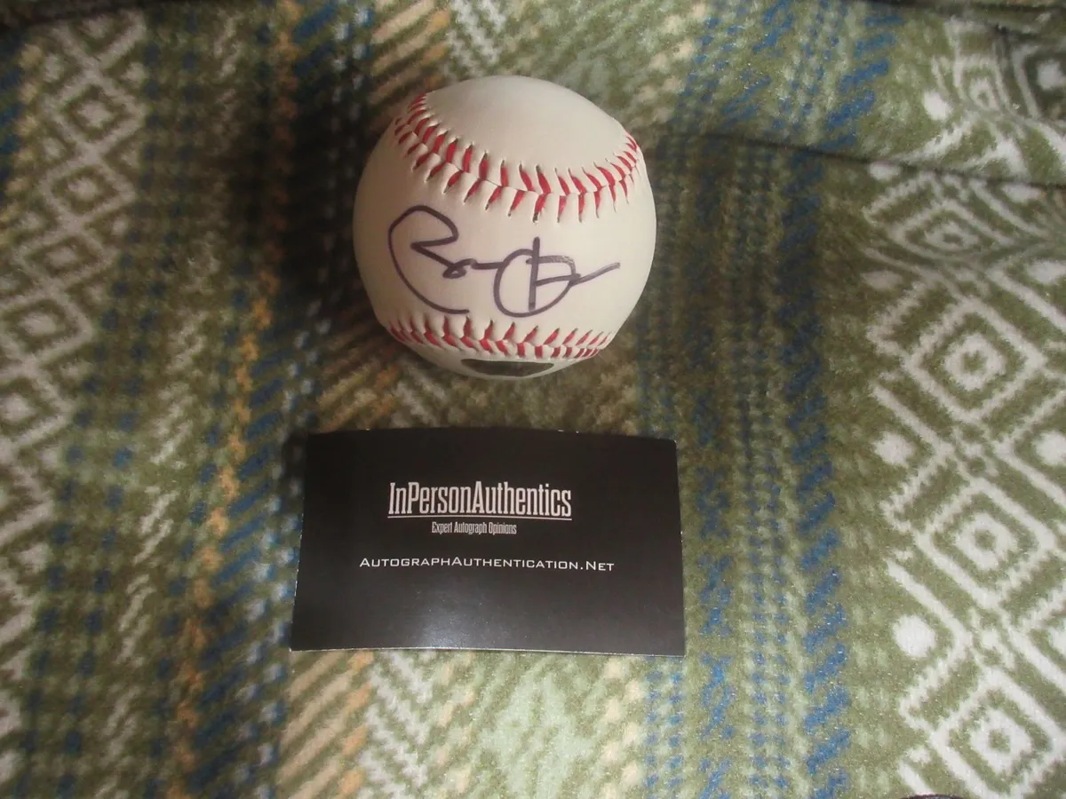 Signed Barack Obama baseball - Image 3