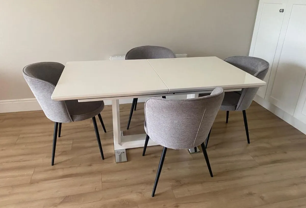 Apt Clearance Navan - Kitchen + Bedroom Furniture - Image 3
