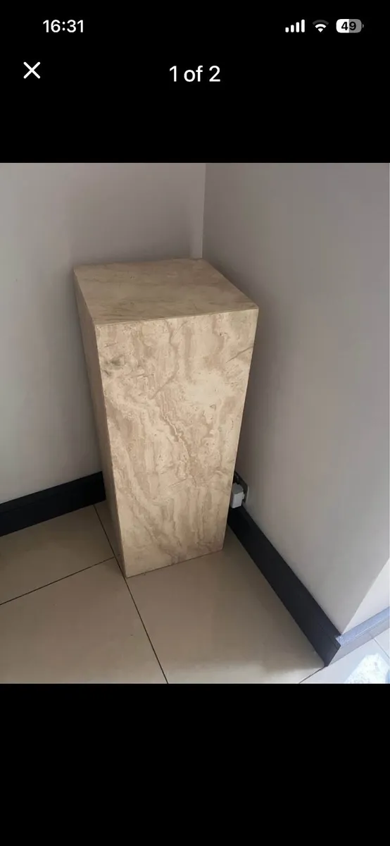 Marble Travatine column