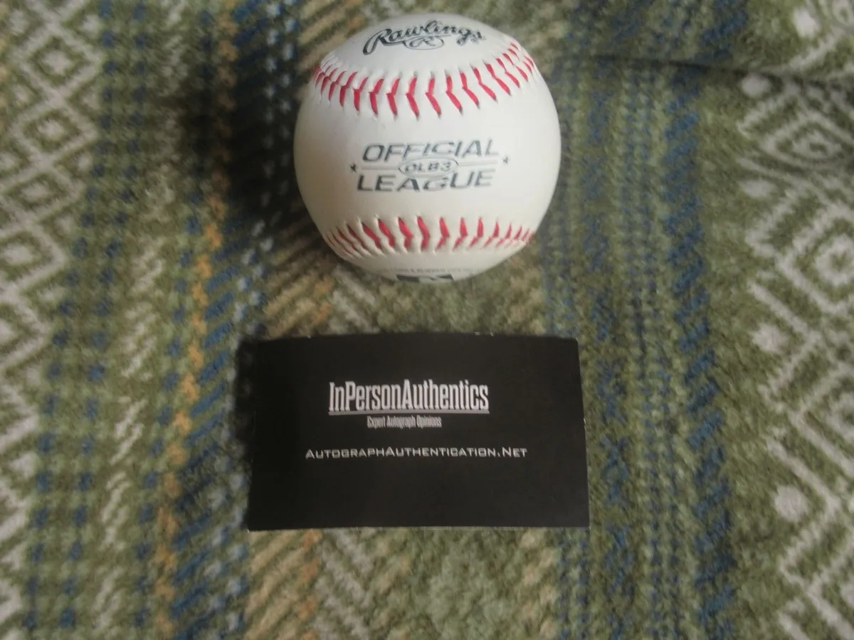 Signed Barack Obama baseball - Image 4
