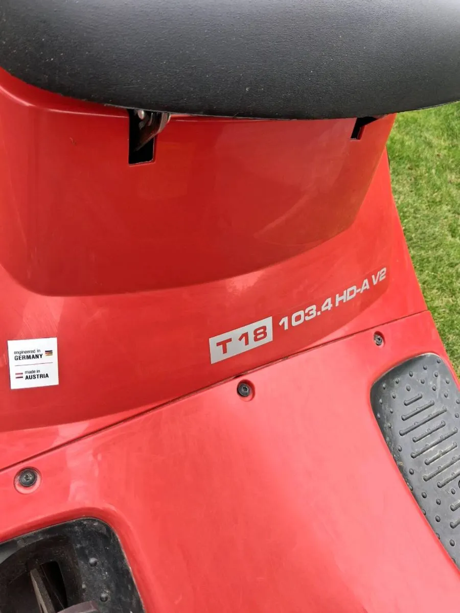 Ride on Lawnmower - Image 3