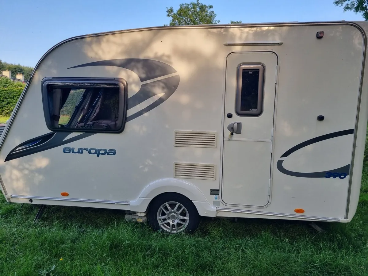 Sterling Europa 390 - 2 Berth - Image 2