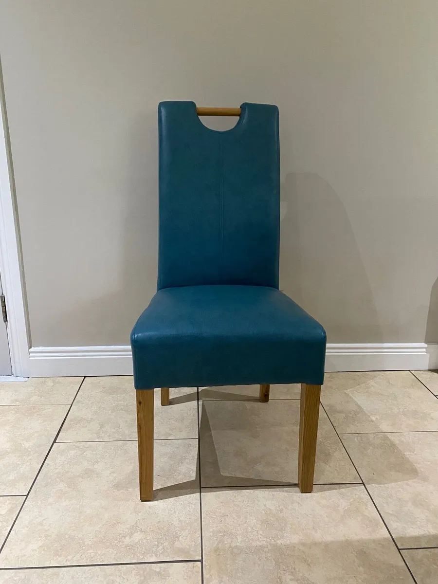Dining table and chairs - Image 2