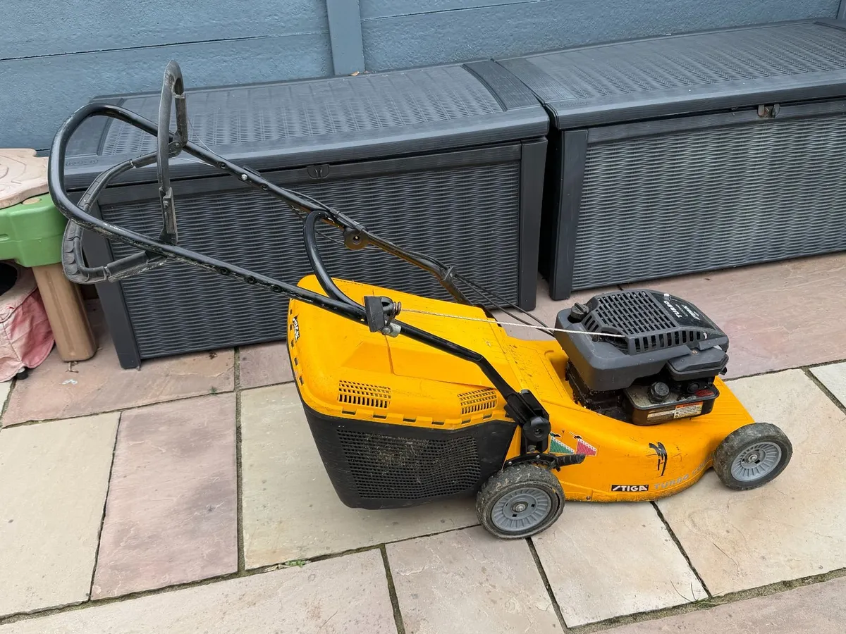 Tiga Petrol Lawnmower - Image 2
