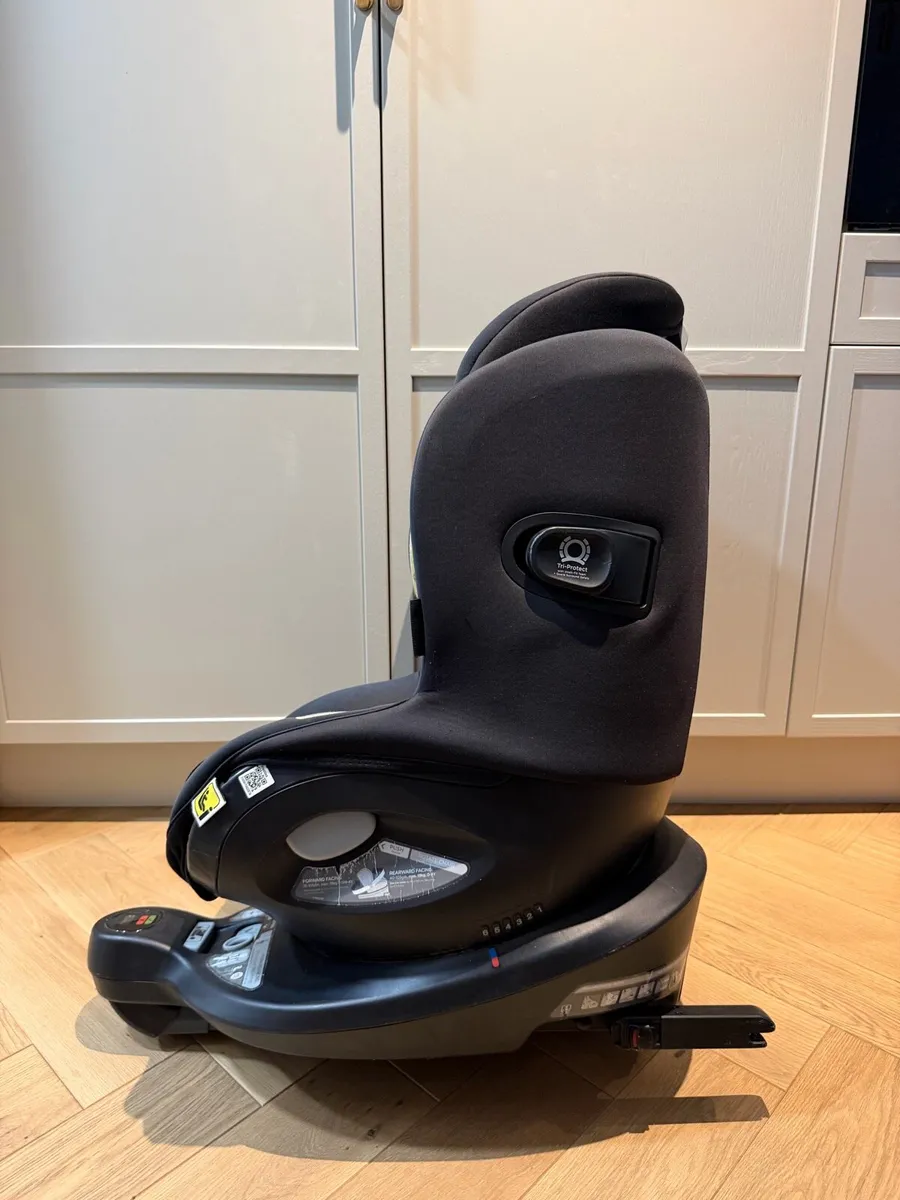 Joie iSpin 360 car seat - Image 2