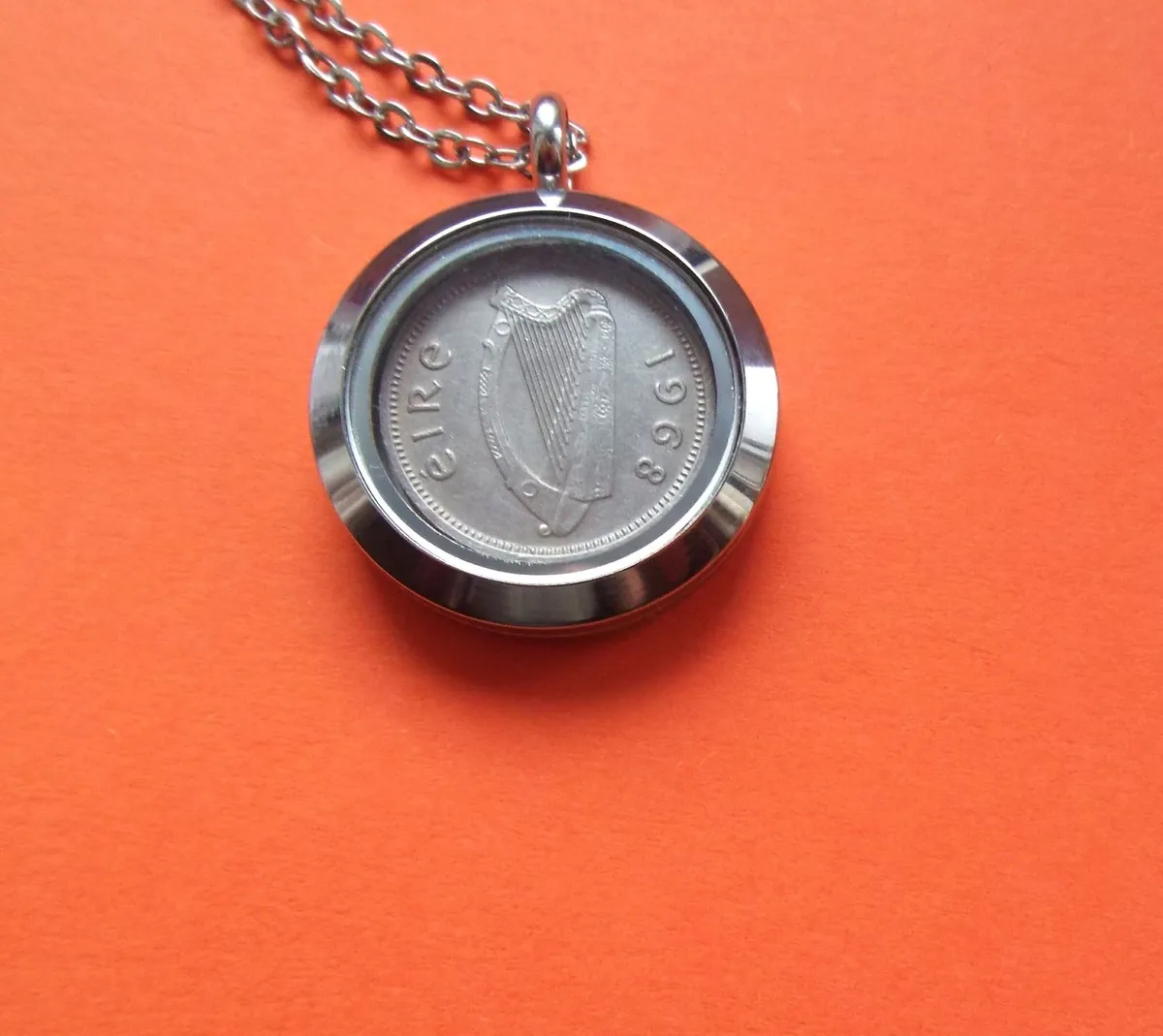 Irish 1968 Three Pence Coin Pendant Necklace - Image 4