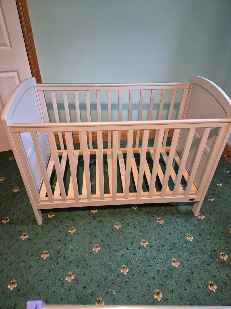 Mamas & Papas Child's Cot - Image 1
