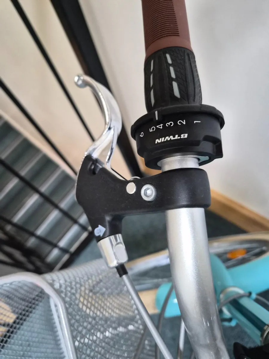 BTWIN Kids' 24" Decathlon Bike - Image 4