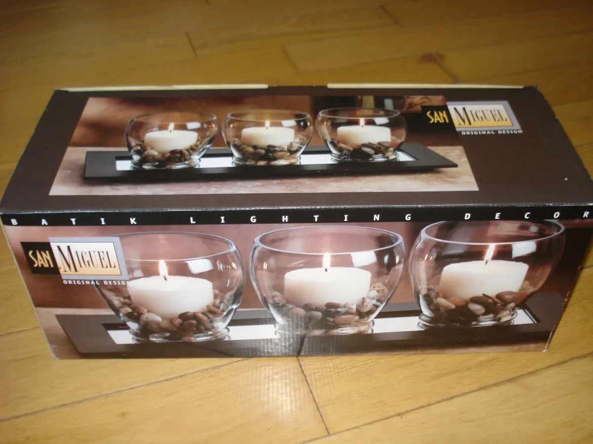 NEW CANDLE  HOLDERS WOODEN TRAY SET. - Image 1