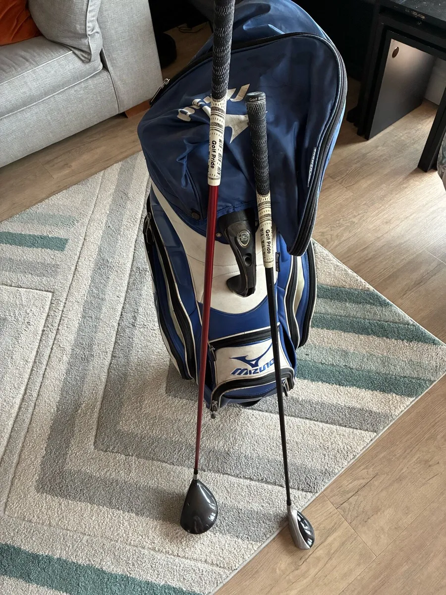 Left-Handed Golf Clubs and Mizuno Cart Bag - Image 1