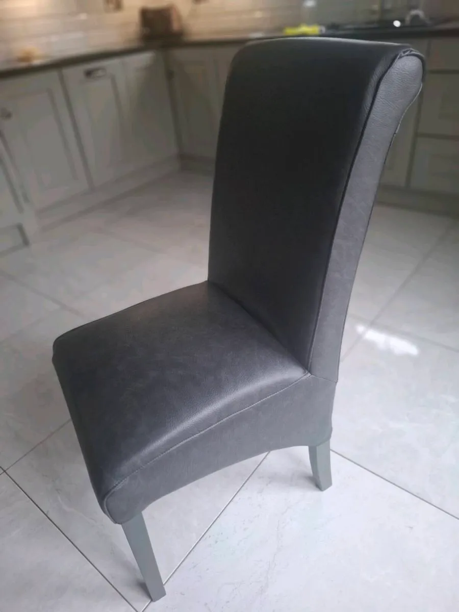 Dining chairs - Image 1