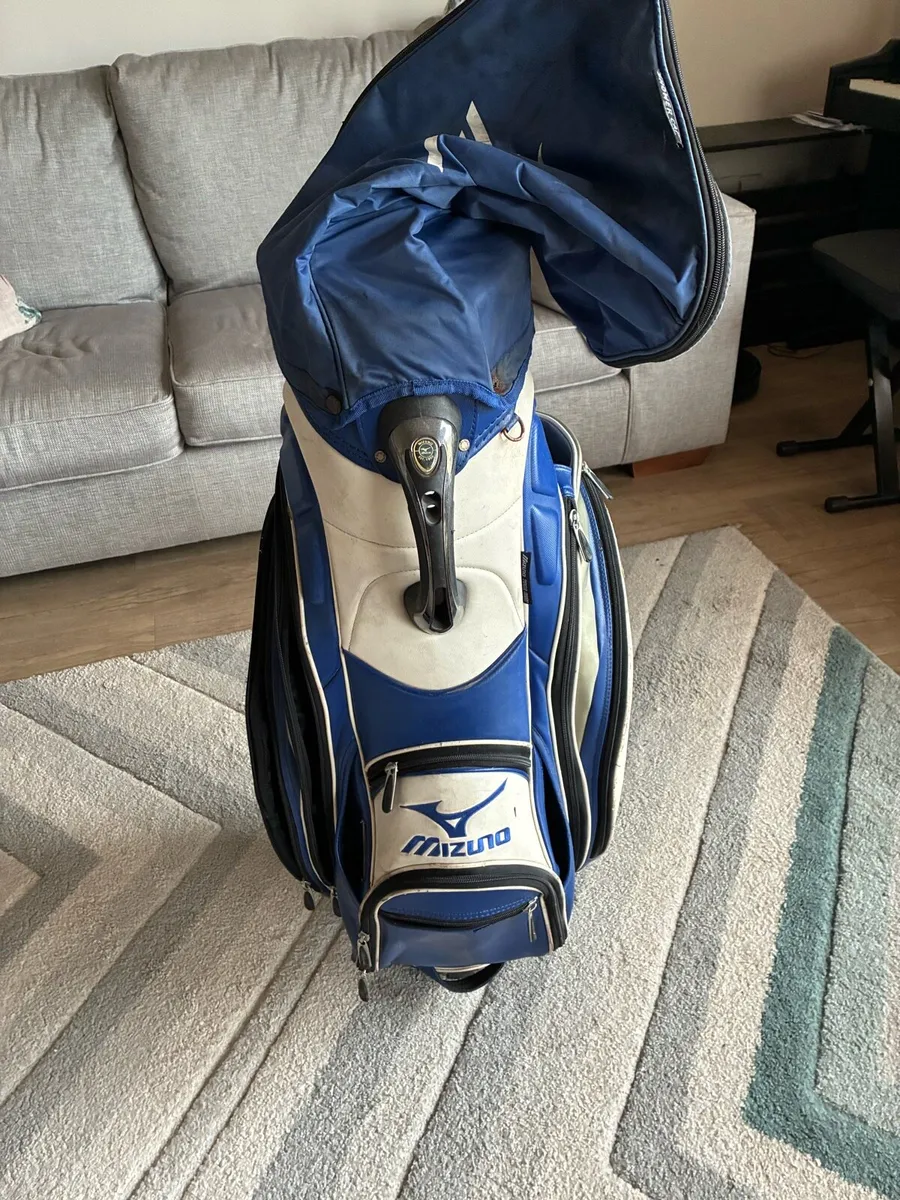 Mizuno Blue and White Golf Cart Bag with Rain Hood - Image 1
