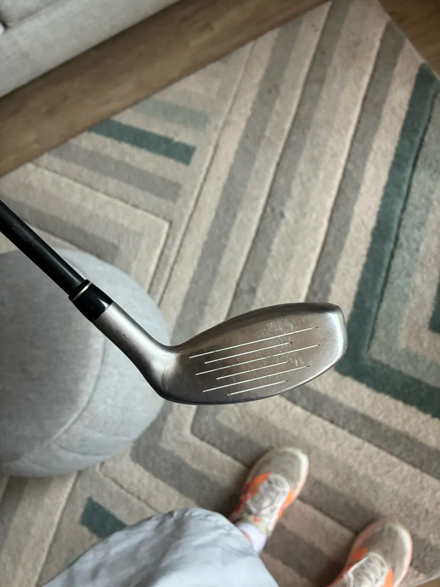 Left-Handed TaylorMade Rescue Mid 3 Hybrid 19° - Image 3