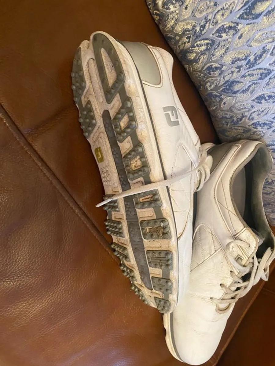 Golf shoes - Image 2