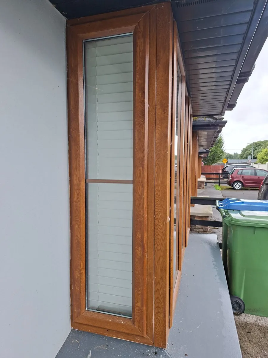 Bay window white pvc blinds - Image 2