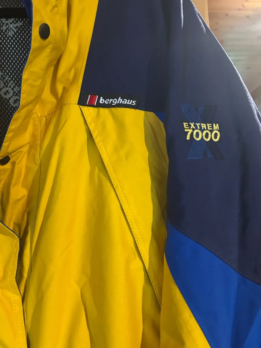 Berghaus Extreme 7000 Men’s coat - Image 2