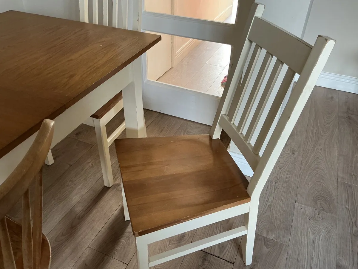 Kitchen table and six chairs - Image 3