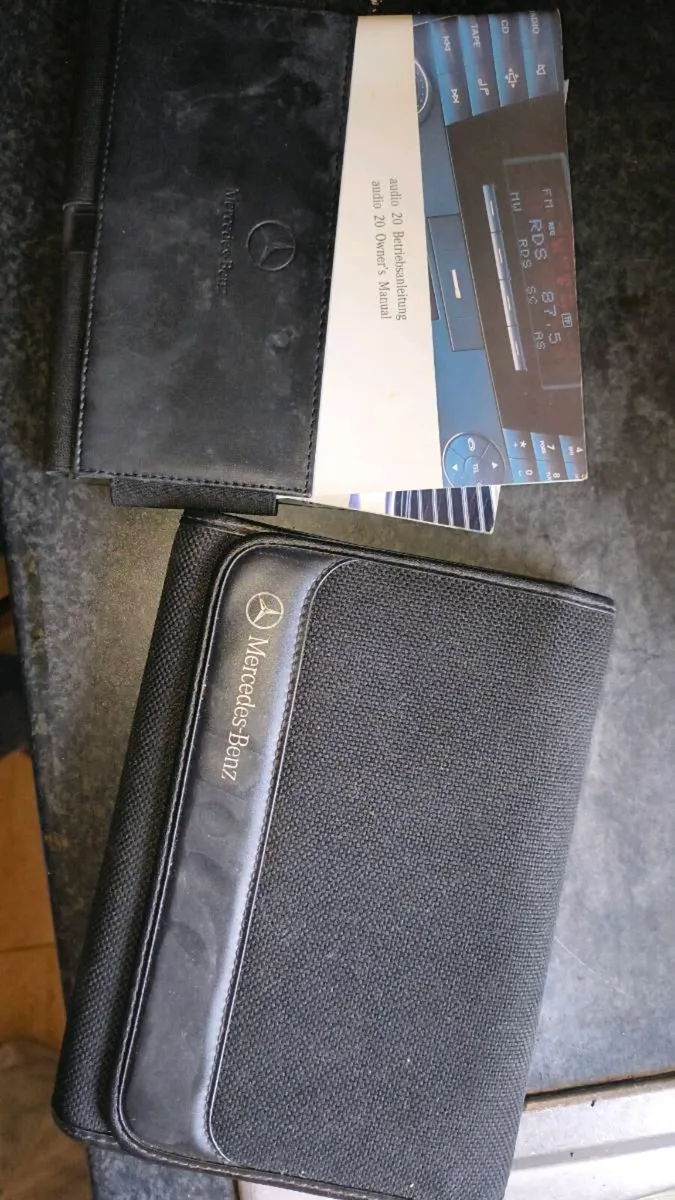Mercedes W221 owners manual - Image 1