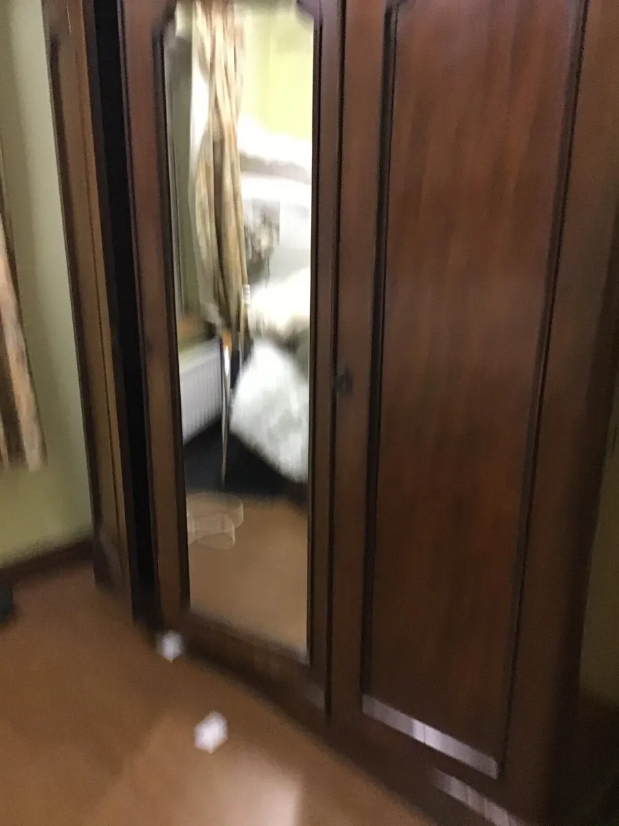 Wardrobe - Image 3