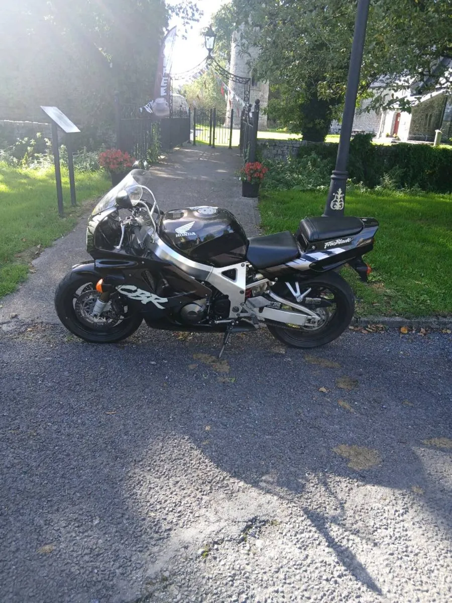 Honda fireblade - Image 1