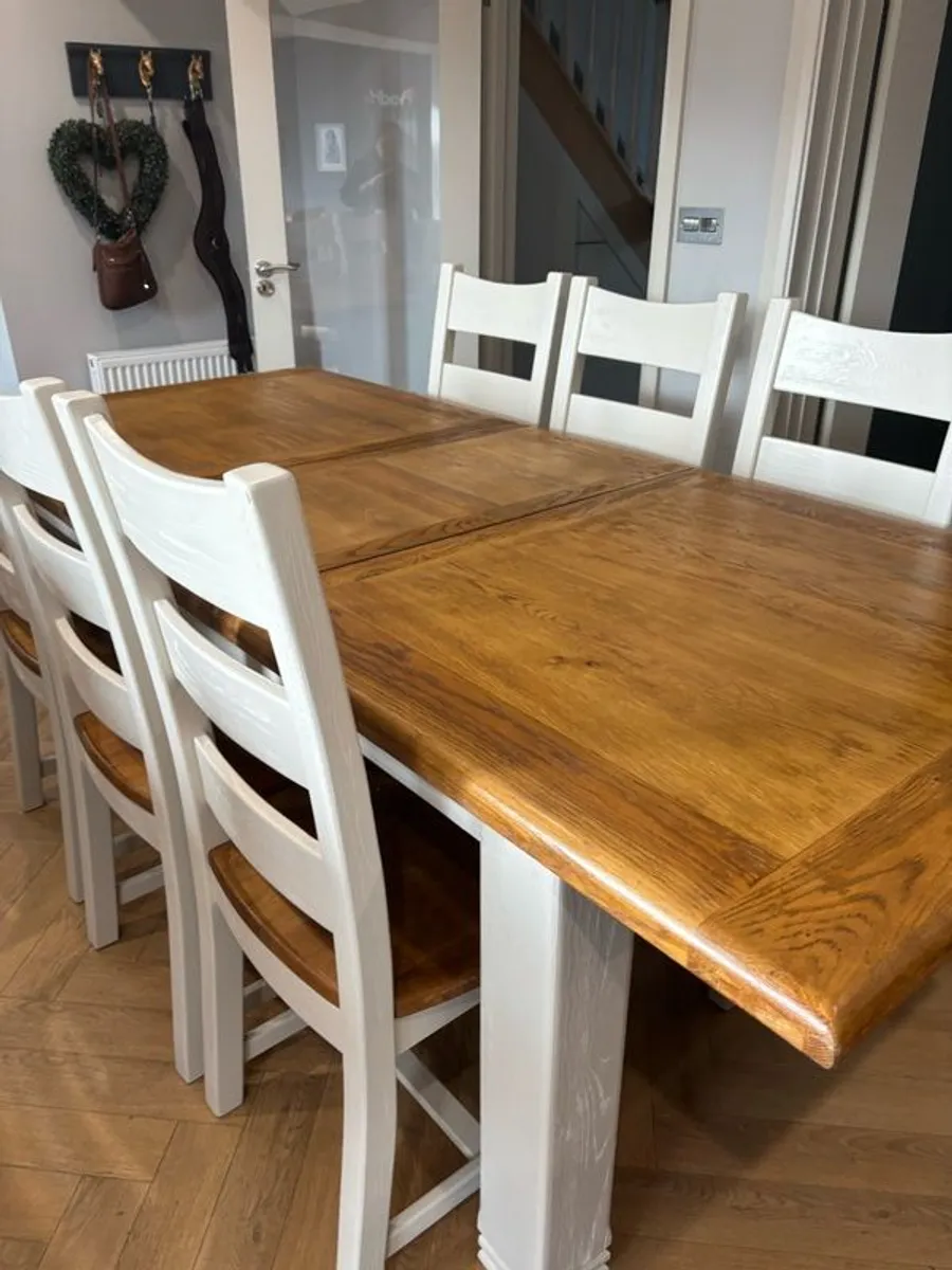 Extendable cream Dining table & 6 chairs - Image 1