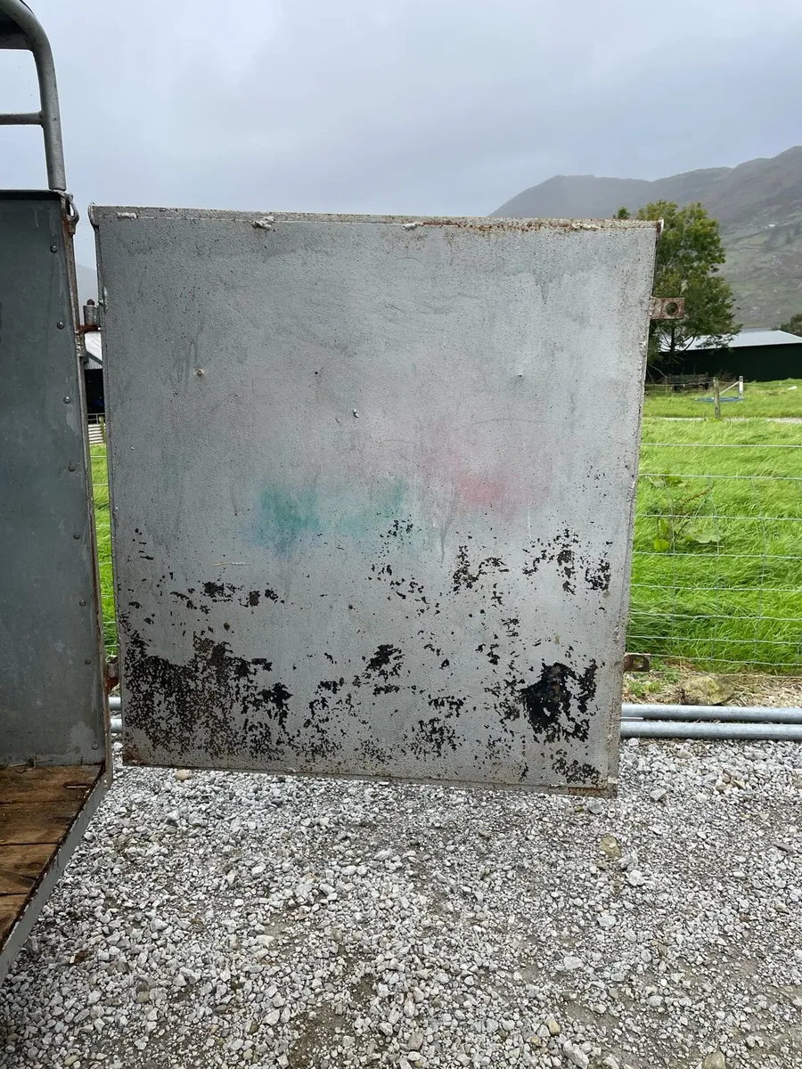 Livestock Trailer For Sale - Image 4