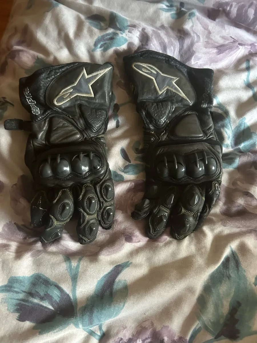 Alpinestar gloves - Image 1