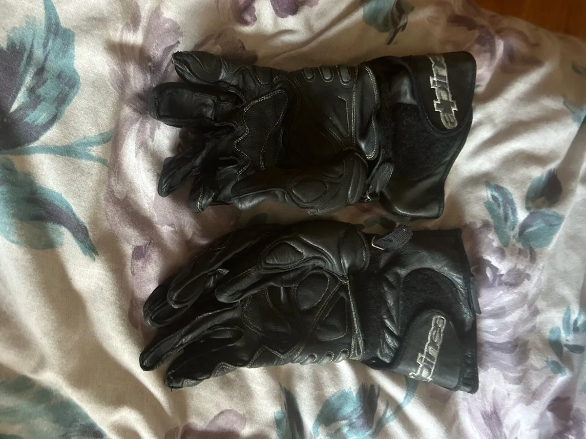 Alpinestar gloves - Image 2