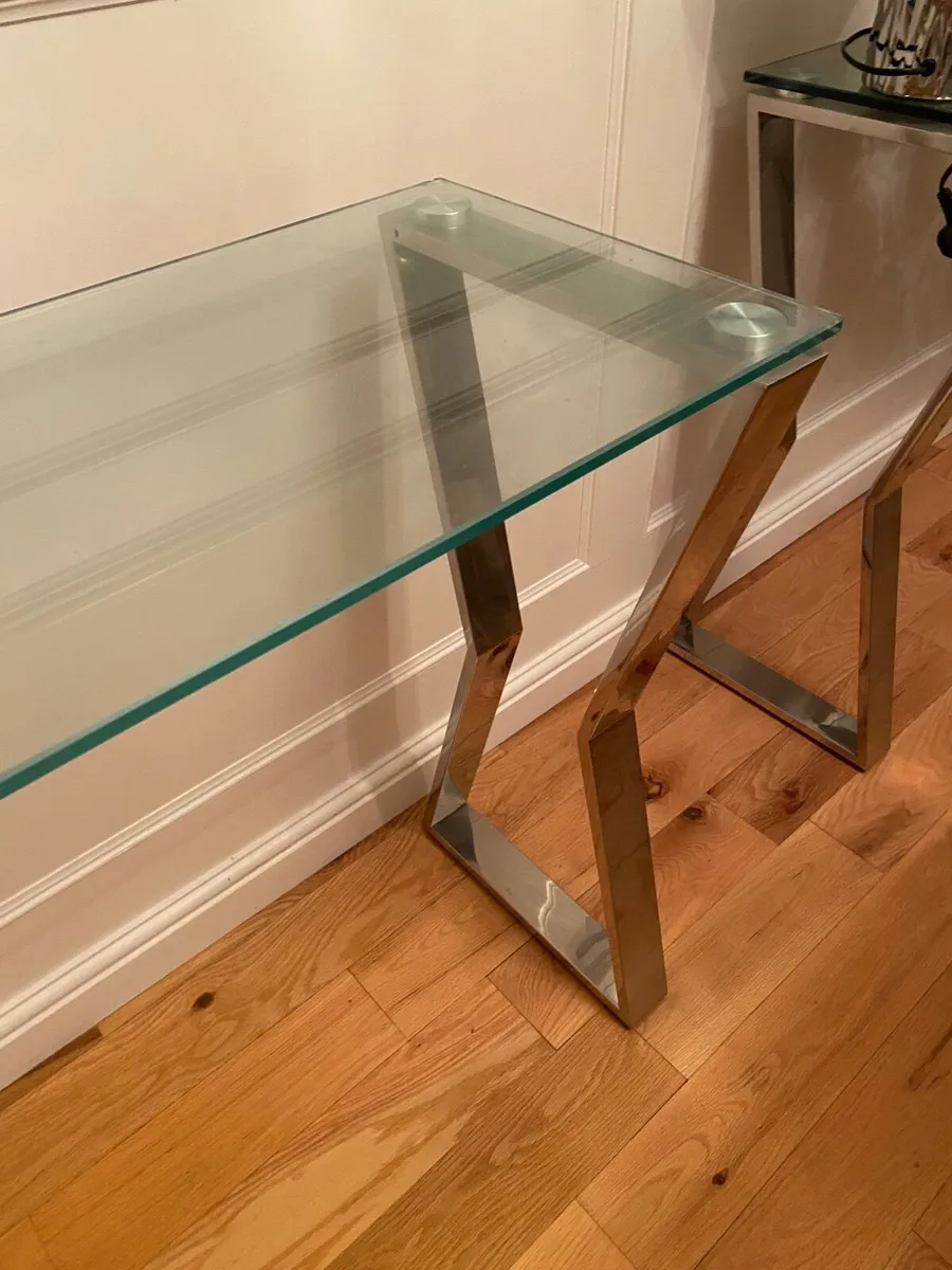 Console tables - Image 1