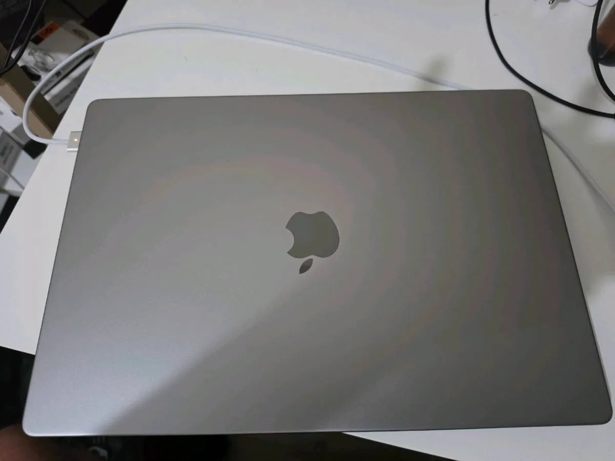 MacBook Pro M1 Pro - Image 3