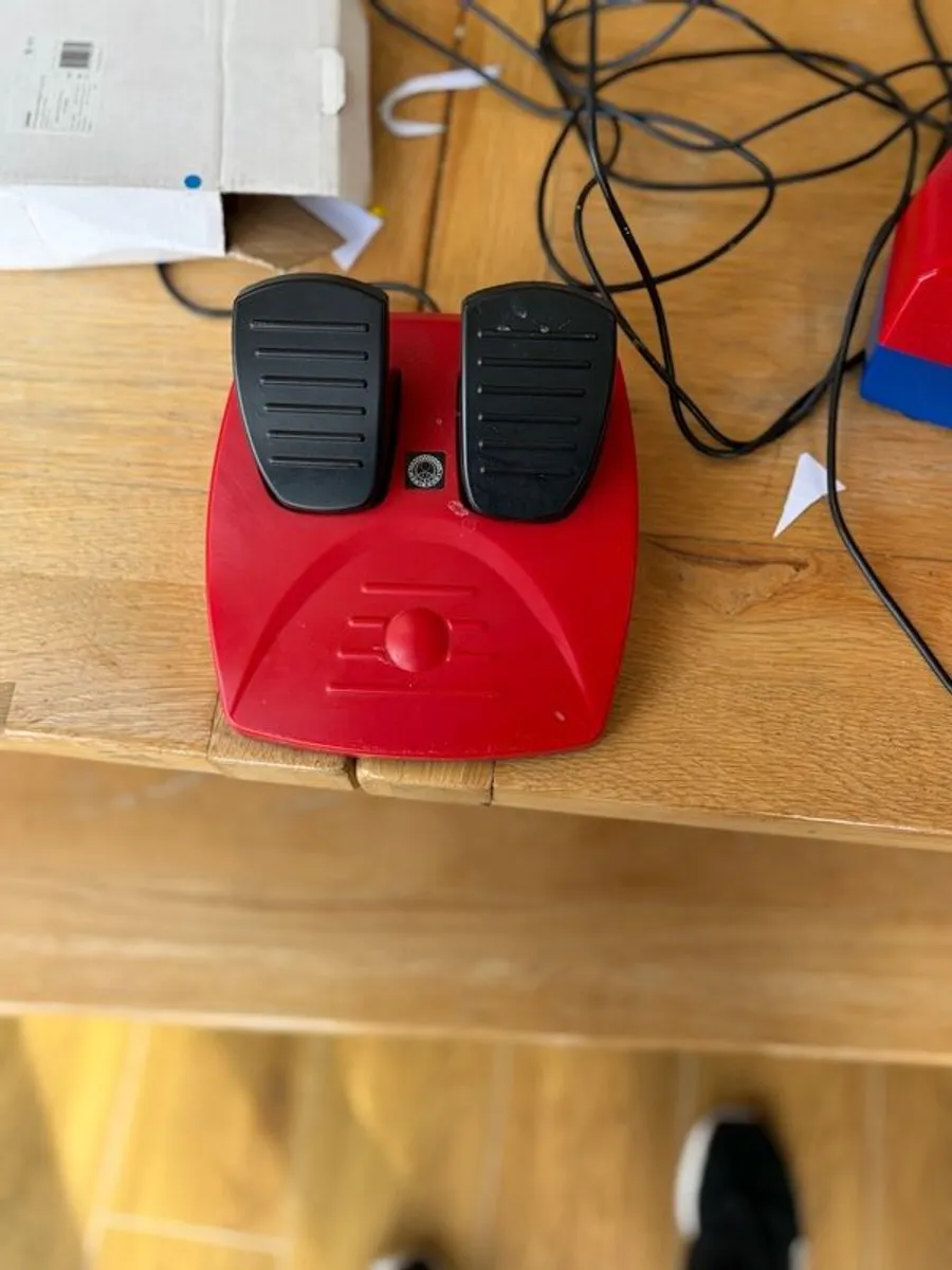 Mario Steering Wheel with pedals - Image 2