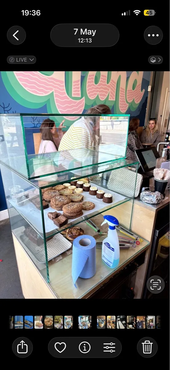 Glass pastry display cabinet - Image 1