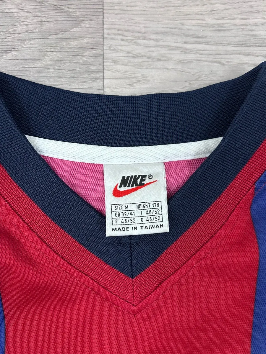 Genuine Vintage 1998 Barcelona Hone Jersey Shirt - Image 4