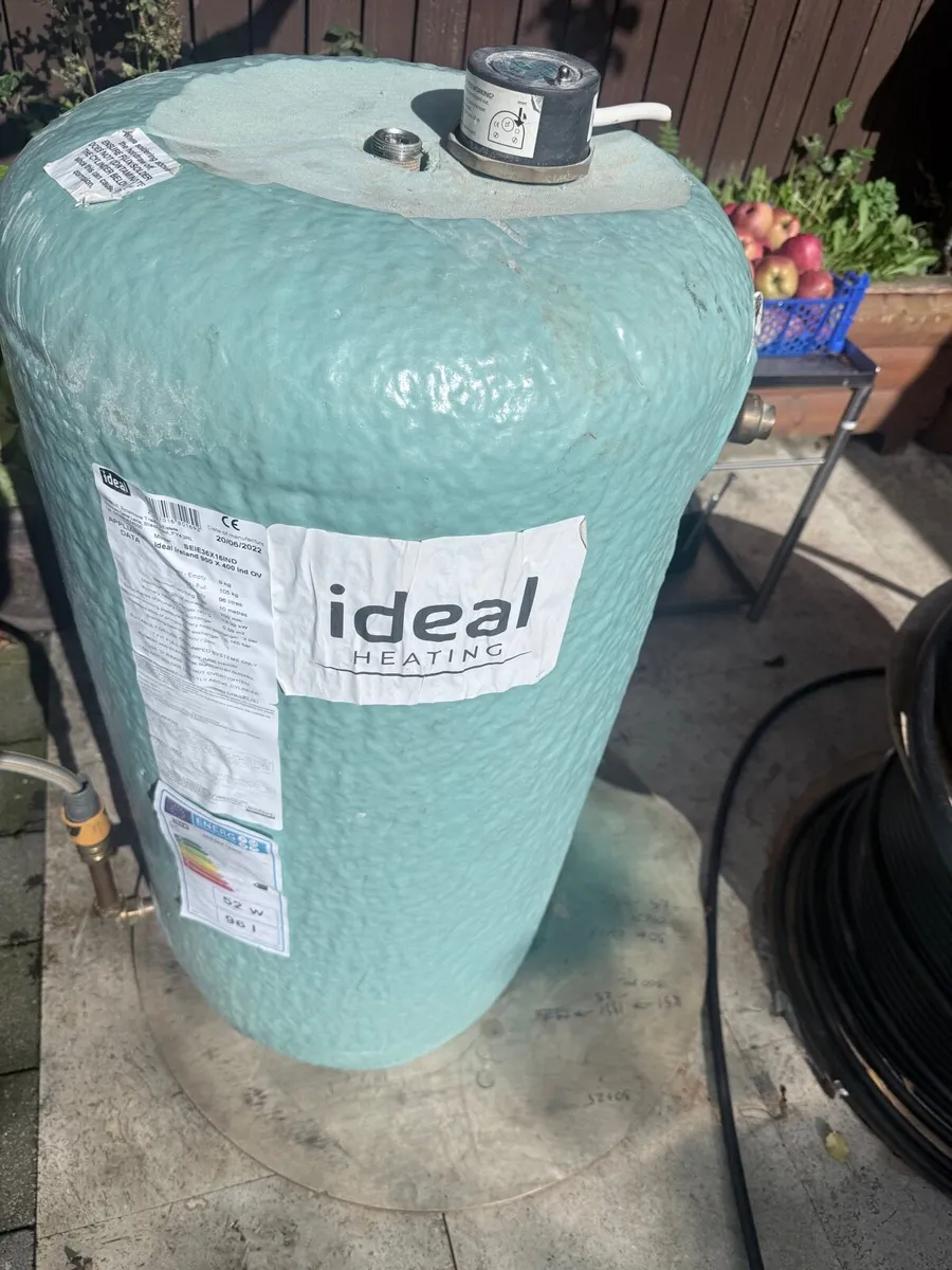 Hot water cylinder - Image 2