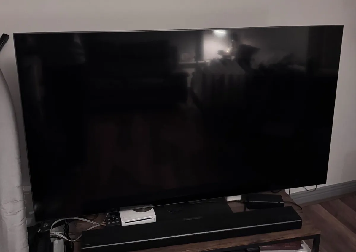 Samsung 65” 4K UHD Smart TV – UE65AU7170 - Image 2