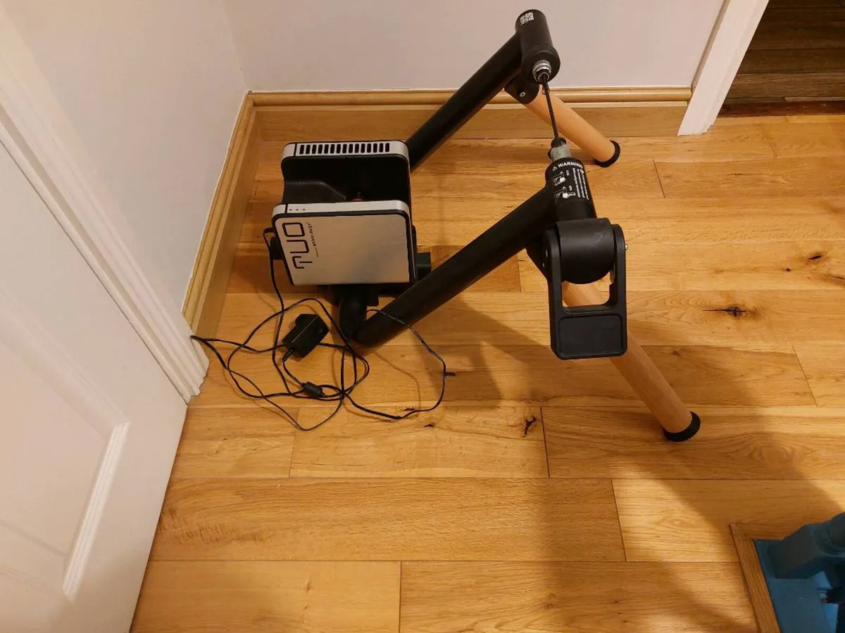 Elite Tuo indoor bike trainer