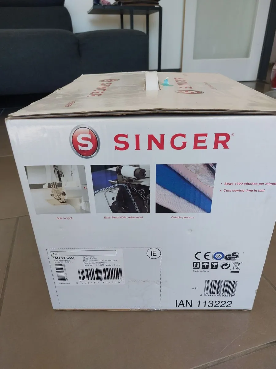 Singer Overlocker - Image 3