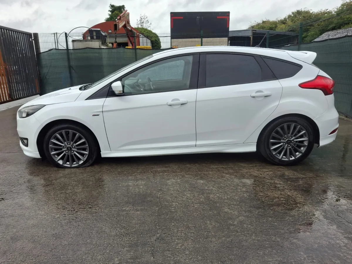 2018 Ford Focus  ST-Line    120 bhp - Image 3