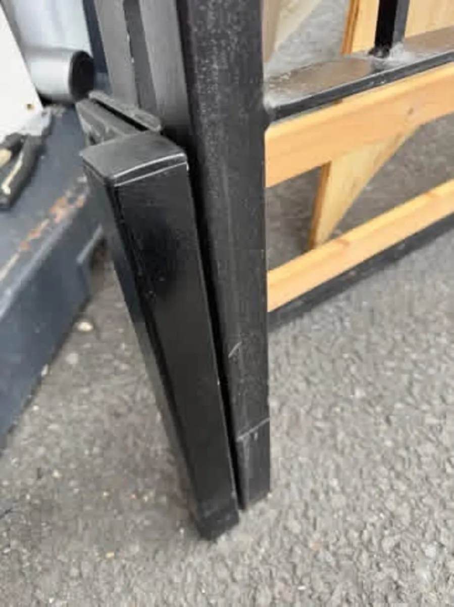 Custom made iron bed - Image 2