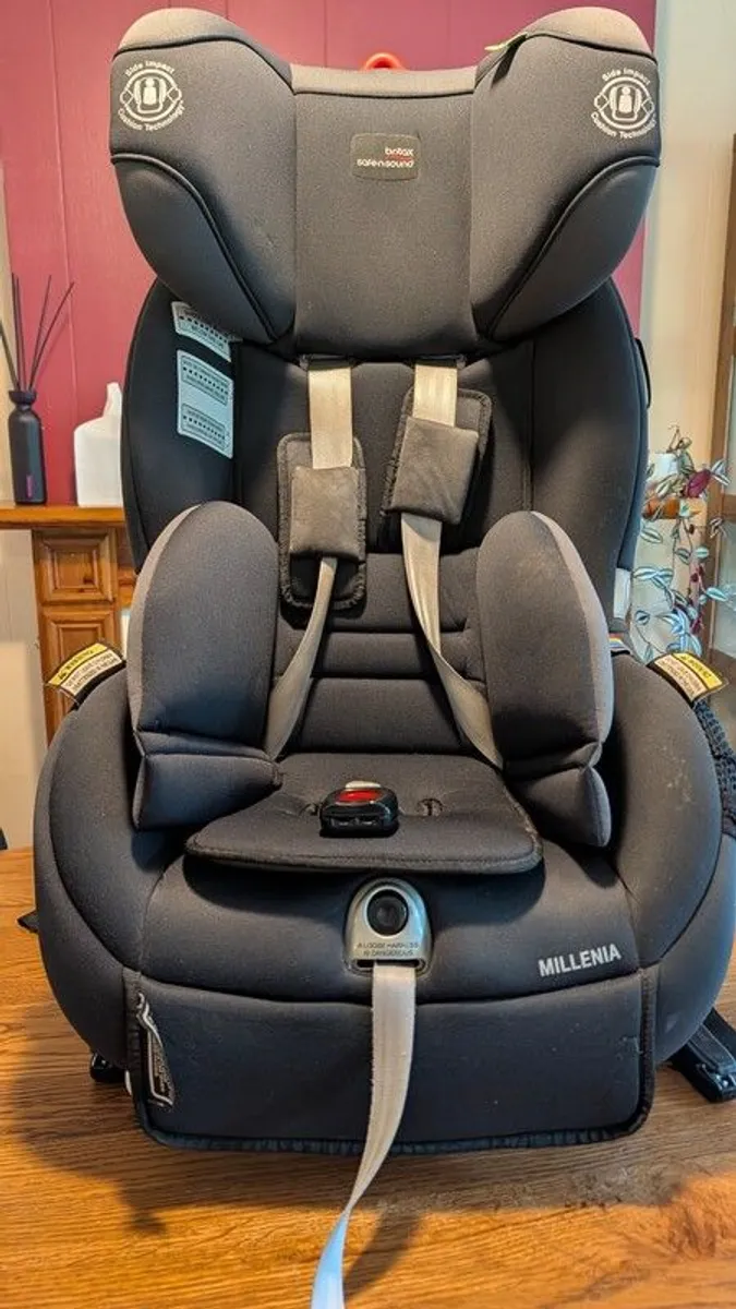 Britax car seat - Image 2