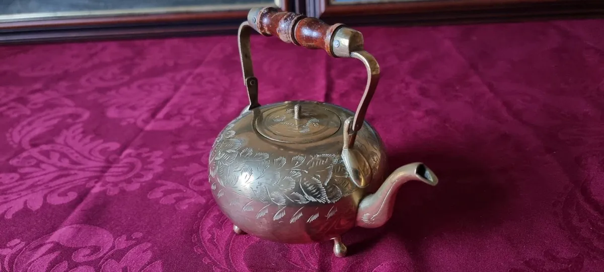 Solid Brass Art Deco Engraved Medium Lidded Teapot - Image 3