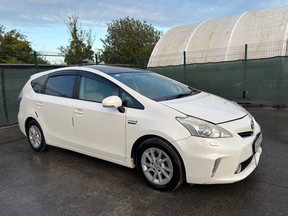 2013 Toyota Prius  Hybrid   Automatic - Image 4